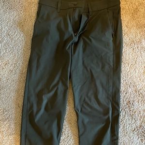 Lululemon Men’s ABC pants - size 28 slim, olive